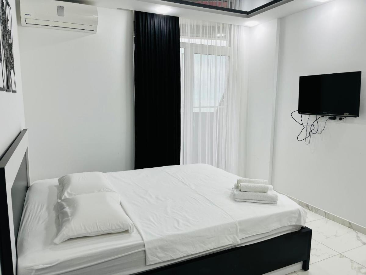 Sea View Studio Apartment In Orbi Residence Batumi Exterior foto